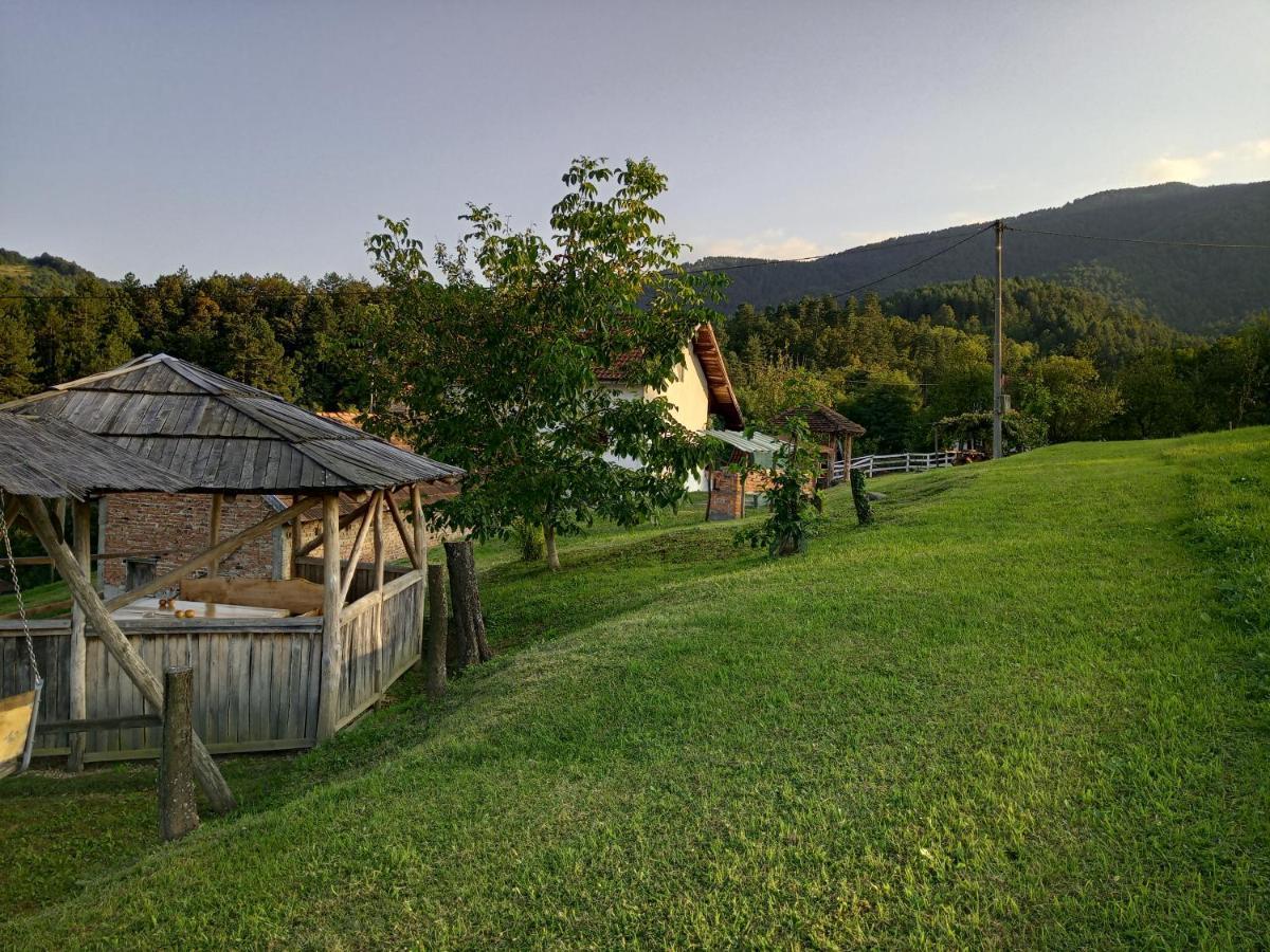 Country House Roman Добой Екстериор снимка